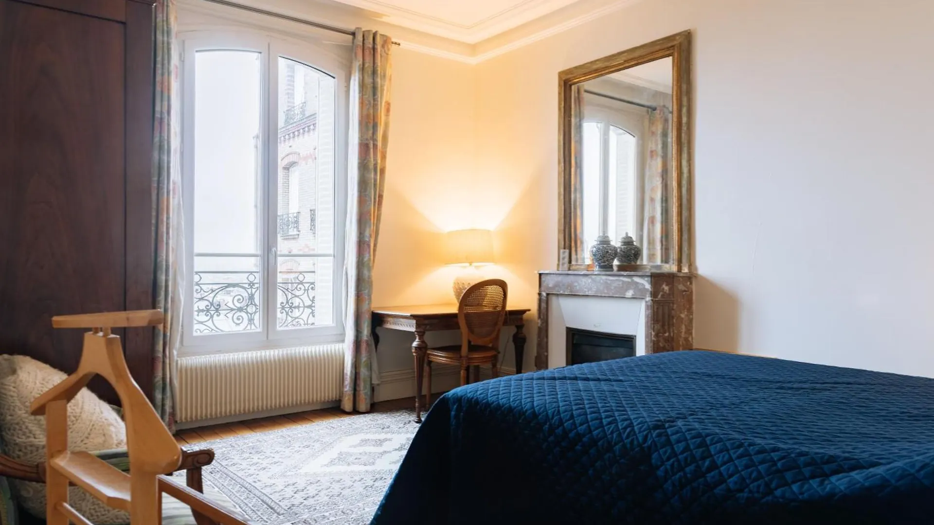 Stylishly Decorated 2bd Montmatre! Lejlighed Paris